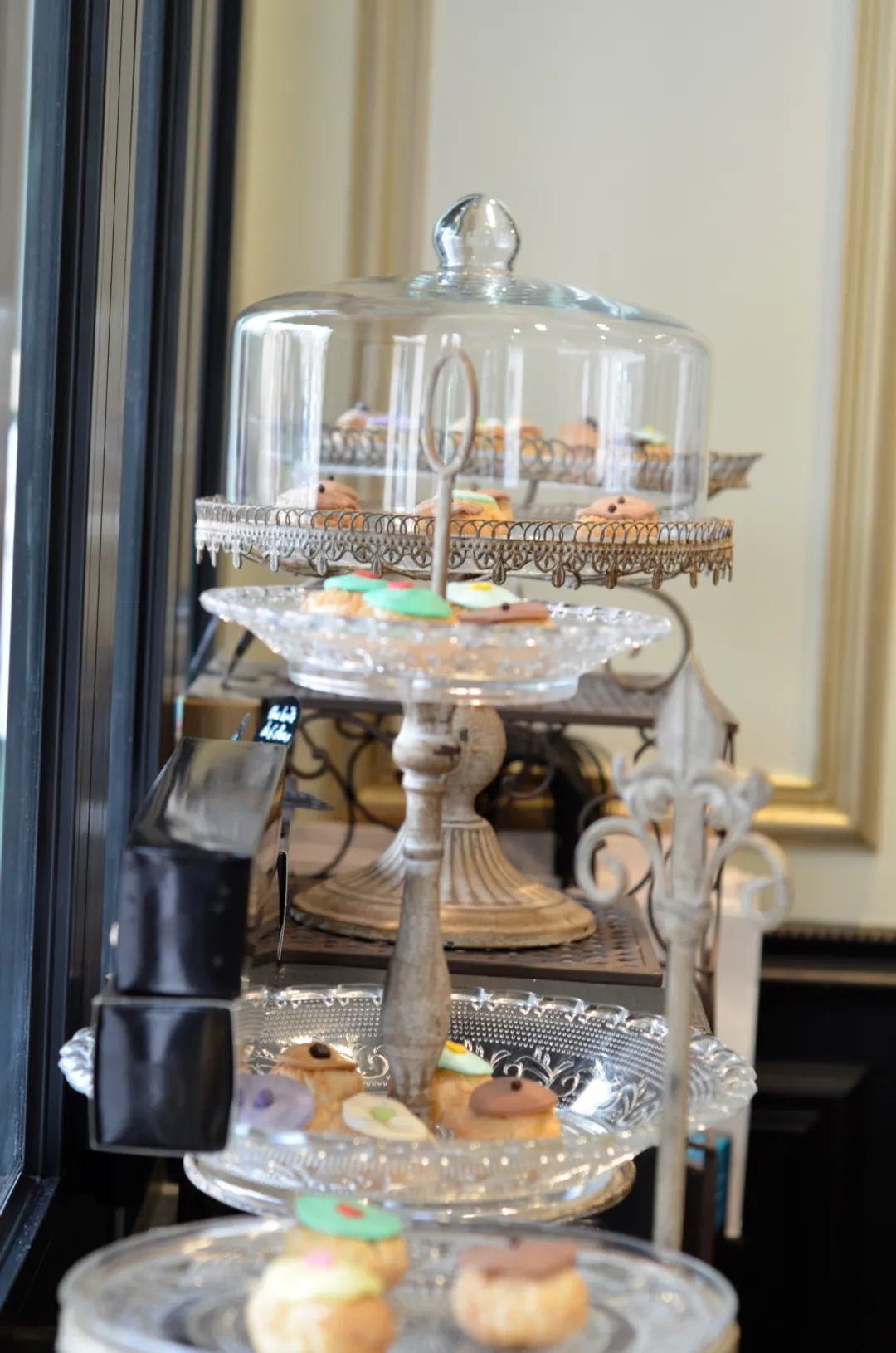Odette Restaurant Shop Paris