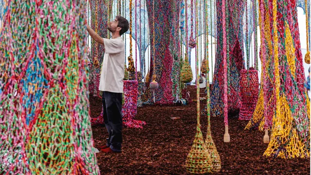 Ernesto Neto - Nosso Barco Tambor Terra