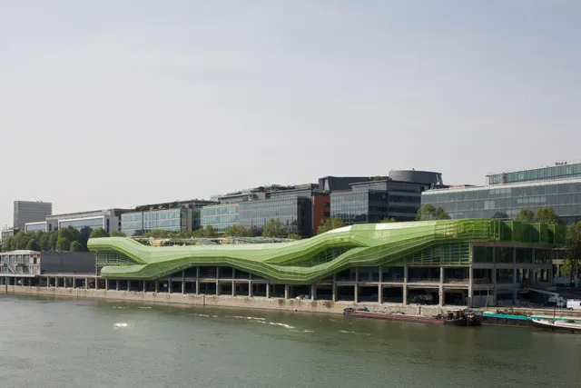 La Cité de la Mode et du Design, le jour