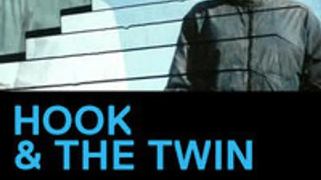 HOOK & THE TWIN ET LA PATERE ROSE