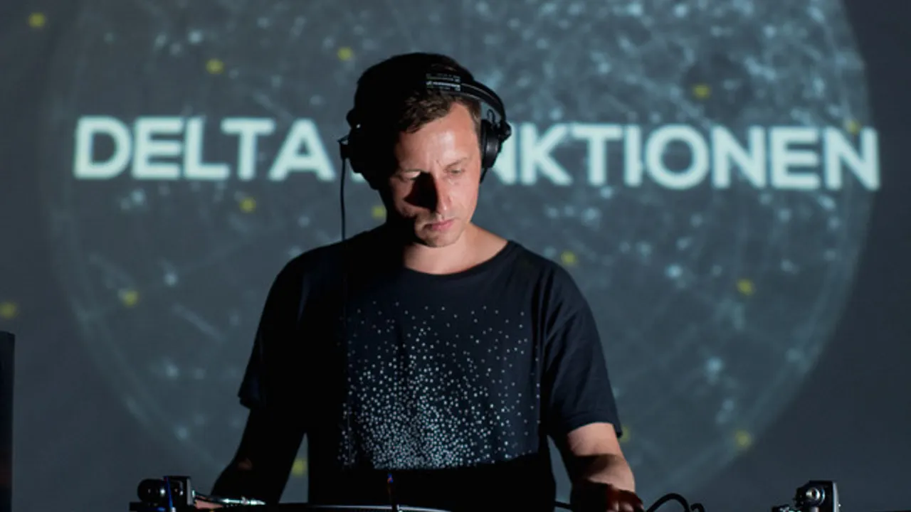 Delta Funktionen, Radial