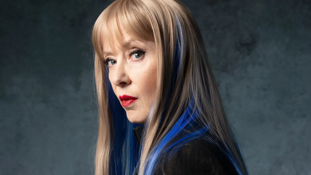 SUZANNE VEGA