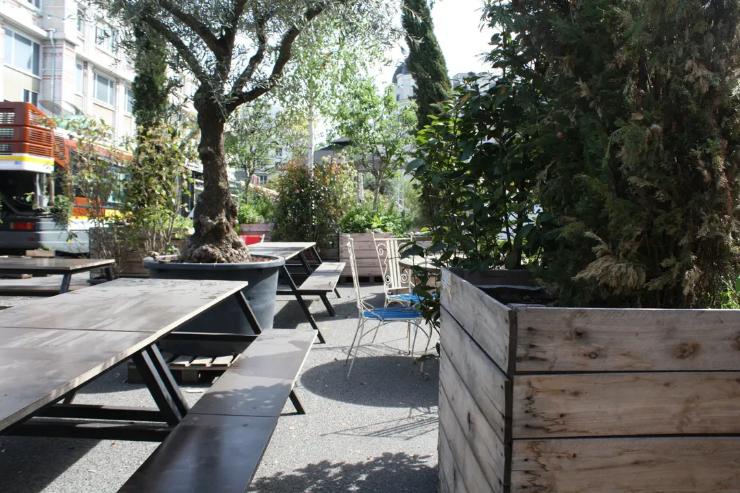 Ground Control Restaurant Bar Paris