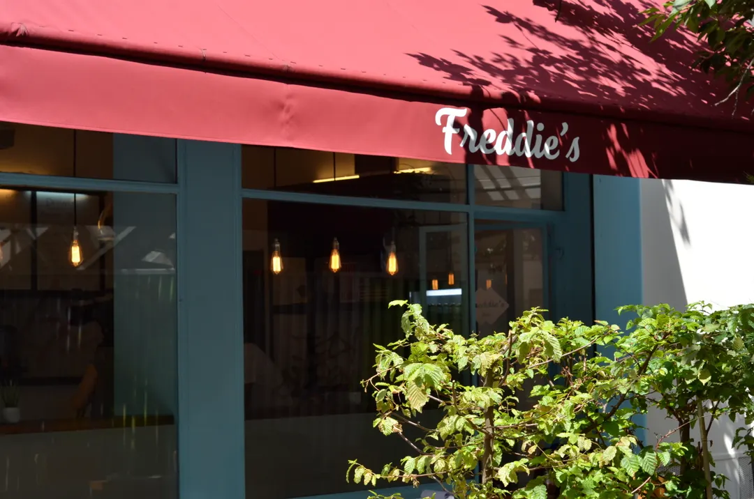 Freddie's Deli Restaurant Paris