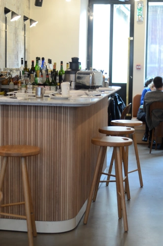 Le 52 Faubourg Saint Denis Restaurant Paris