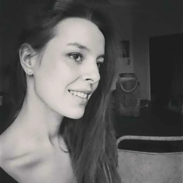Claire R