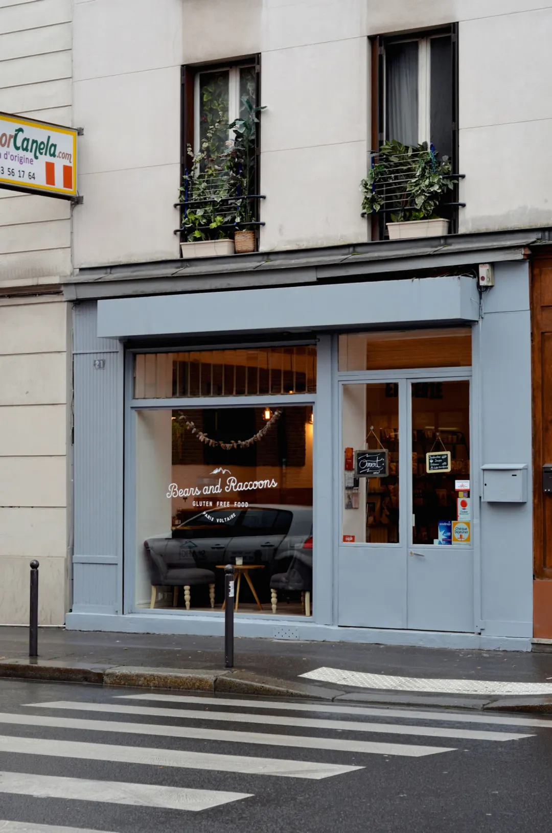Bears and Raccoons Restaurant Paris
