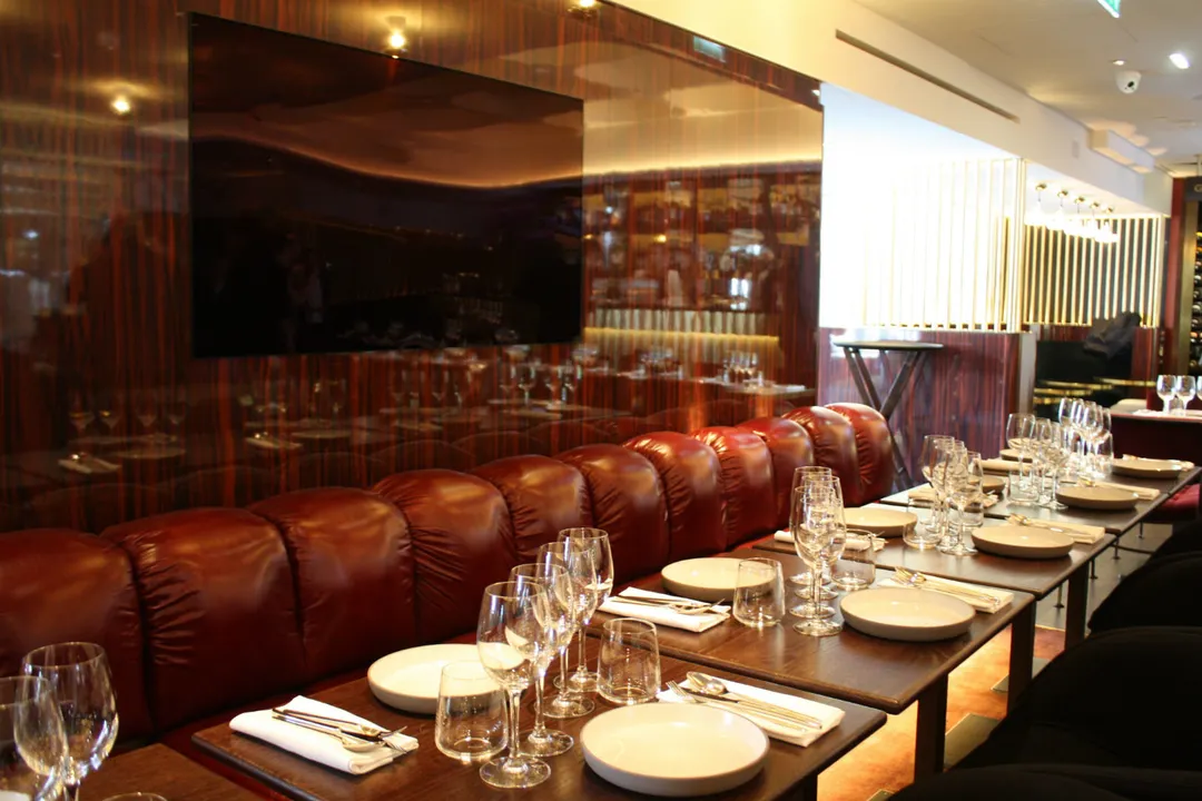 Le Drugstore Restaurant Paris