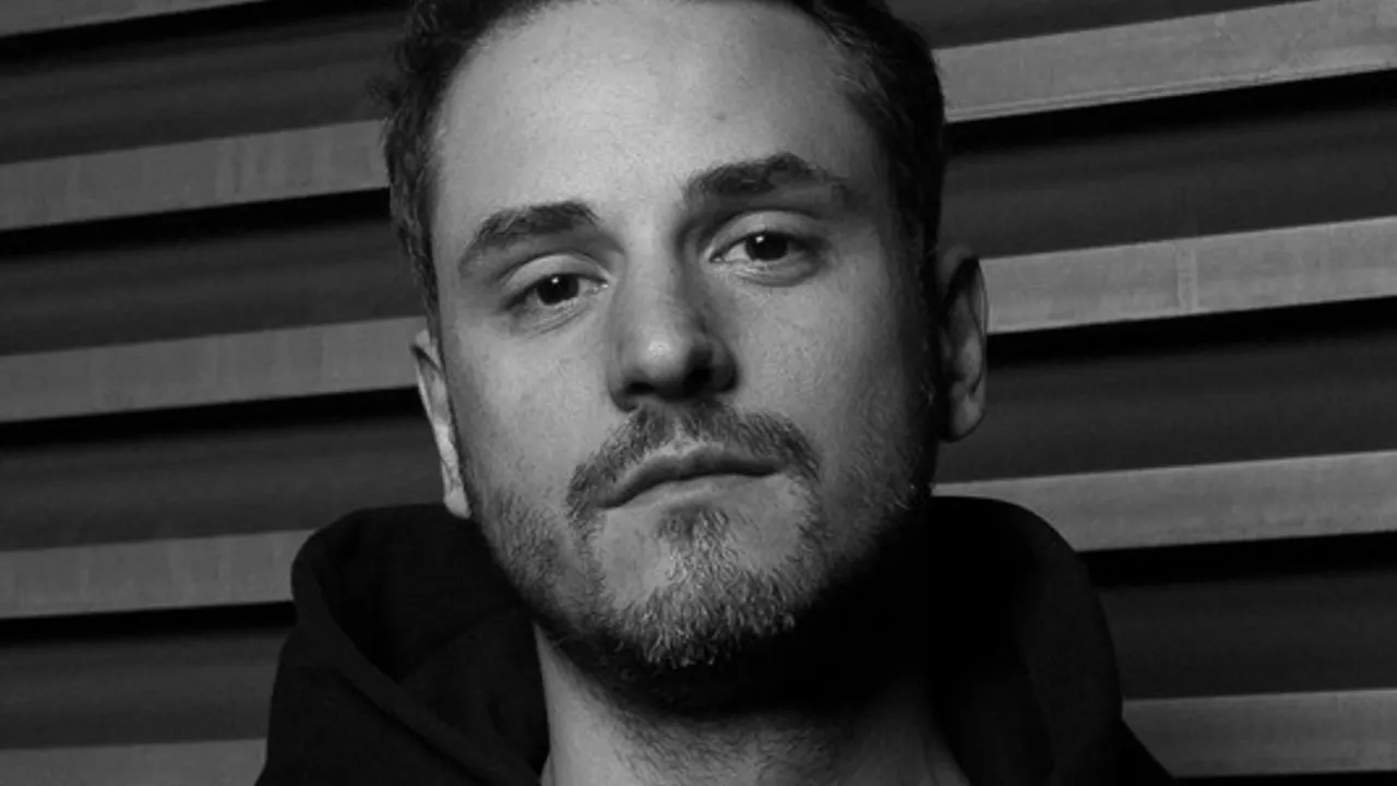 Fvtvr Invites: Arthur Robert Live, Nesa Azadikhah, Red Rooms