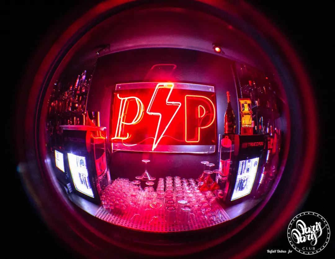 Le ParisParis Club Club Paris