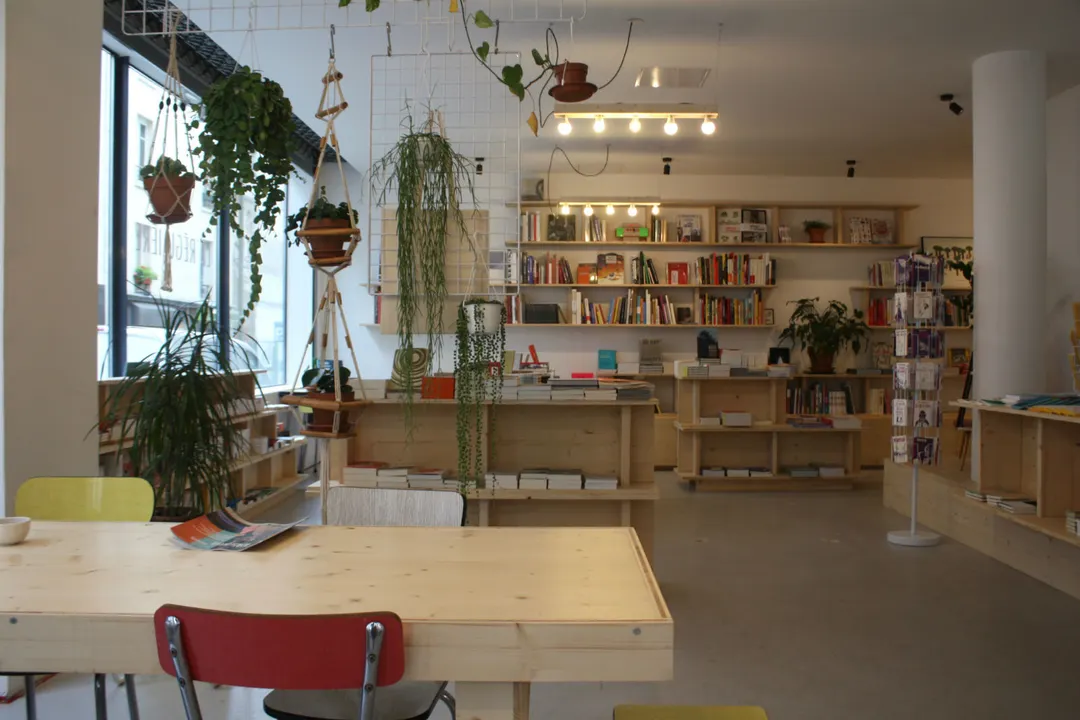 La Régulière Restaurant Galerie d'art Shop Paris