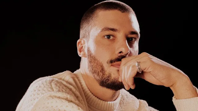 R.A.W X Grünt : Implaccable, Mystique, Sam Tiba