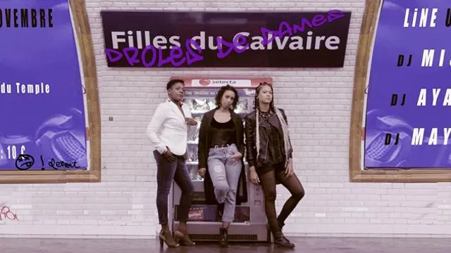 DROLES DE DAMES