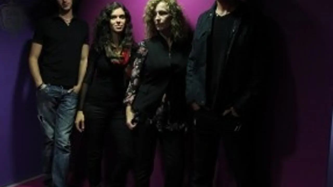 The Missive + John And The Volta + jo wedin en concert