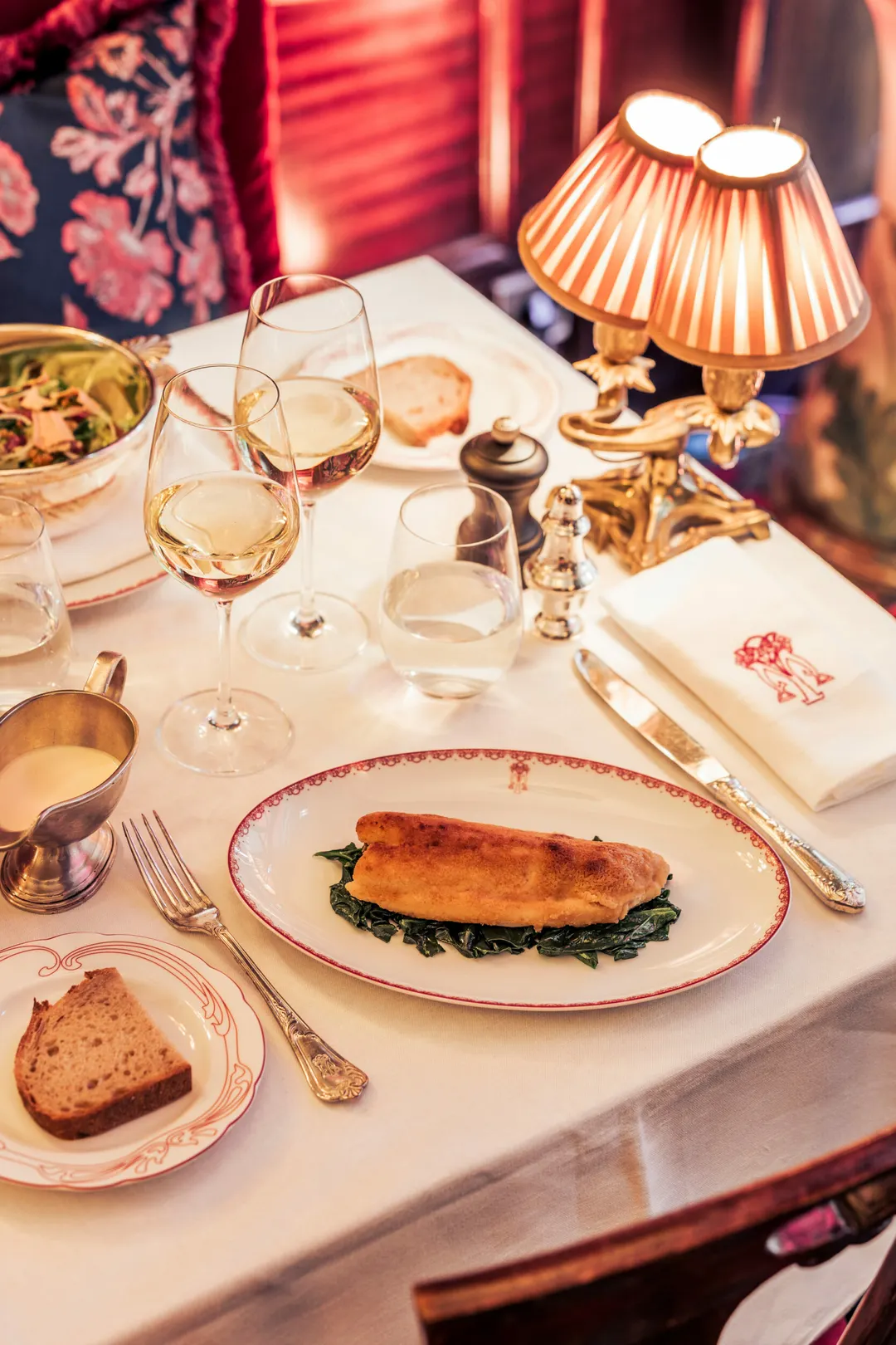 Maxim's Restaurant Bar Paris