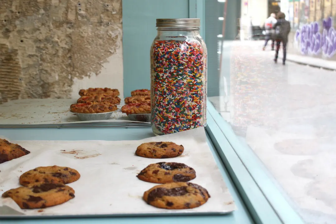 Clove Bakery Shop Paris