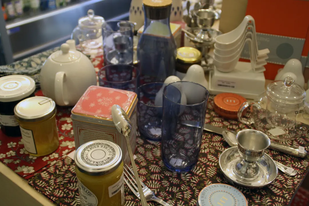 Bonjour Le Marais Restaurant Shop Paris