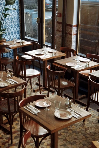 Les Caves Saint Gilles Restaurant Paris