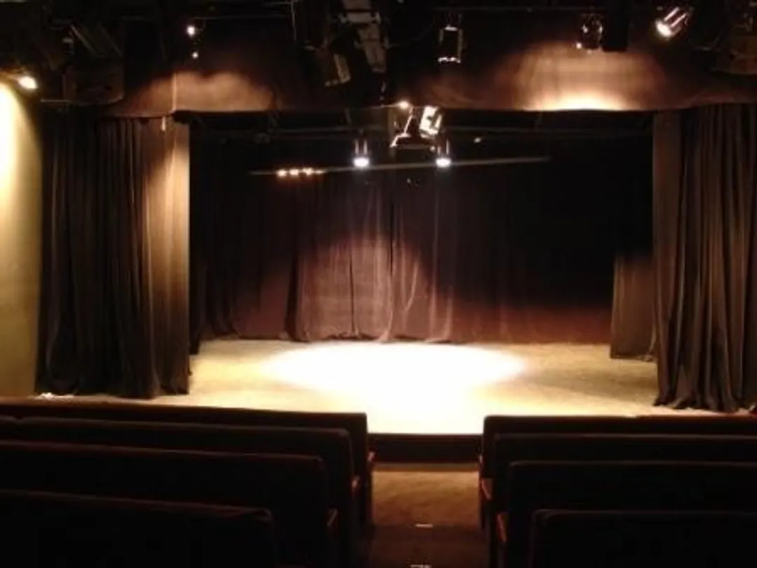L'Auguste Théâtre Salle Théâtre Paris