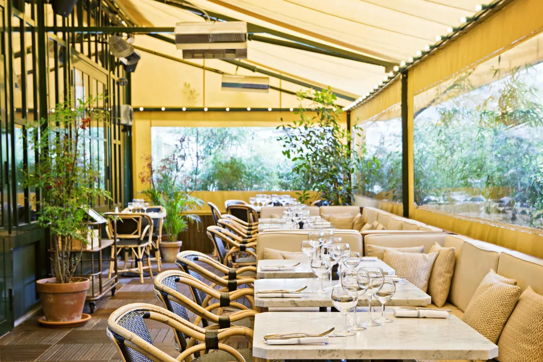 Eugène Eugène Restaurant Bar Puteaux