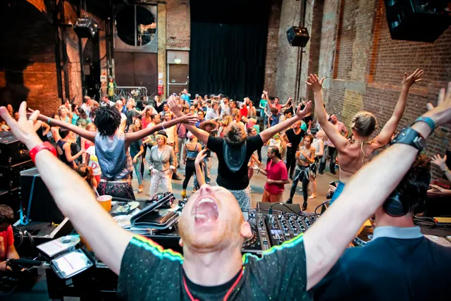 Morning Gloryville, un réveil sur-vitaminé au Carreau du Temple