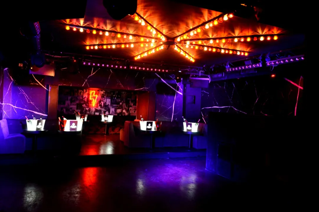 Le ParisParis Club Club Paris