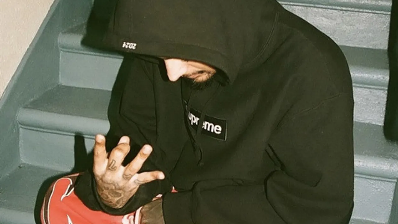 WIFISFUNERAL LIVE IN PARIS