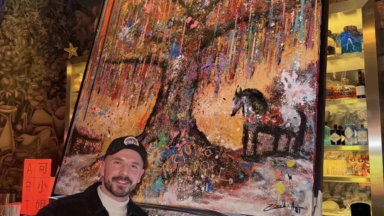 Une fresque monumentale de Zoulli Art à retrouver chez Miss Kō - Paris