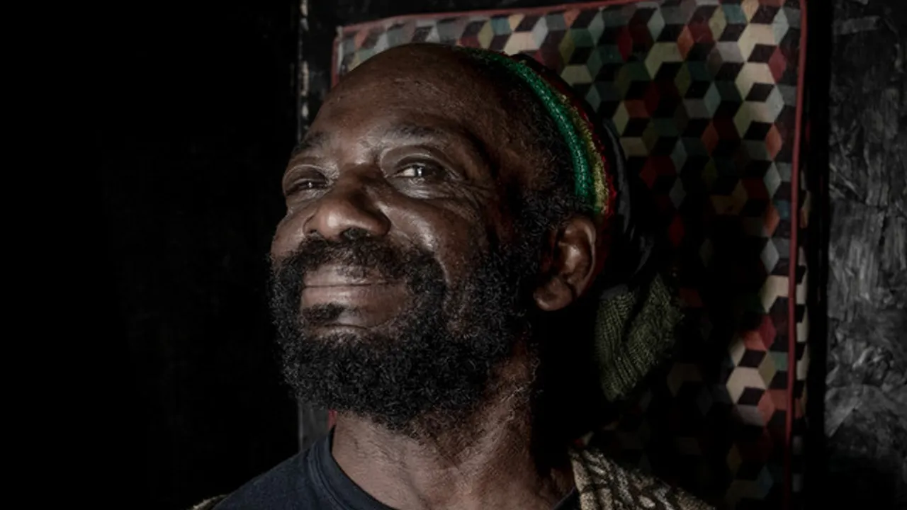 African Head Charge