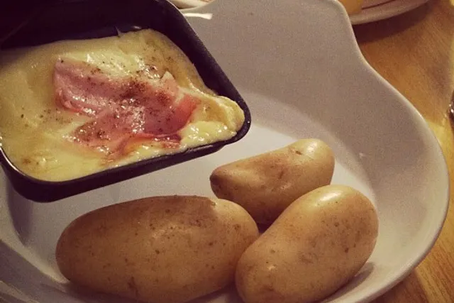 Raclette party à la Cartonnerie