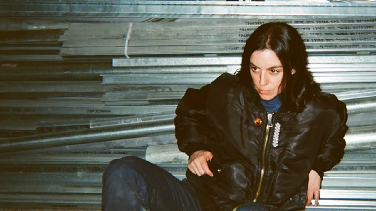 Deradoorian, Mason Lindahl