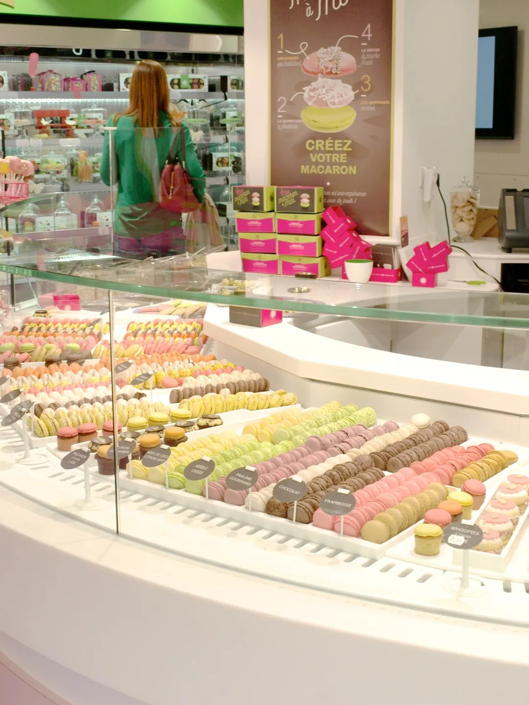 Macarons Gourmands Shop Paris