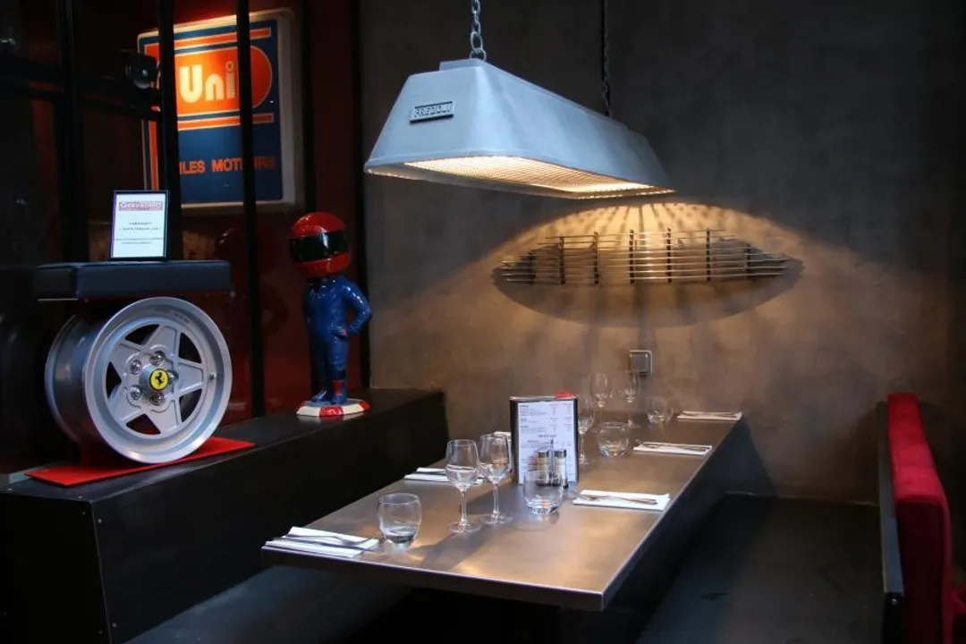 Auto Passion Café Restaurant Bar Paris