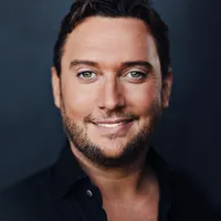Tino Martin