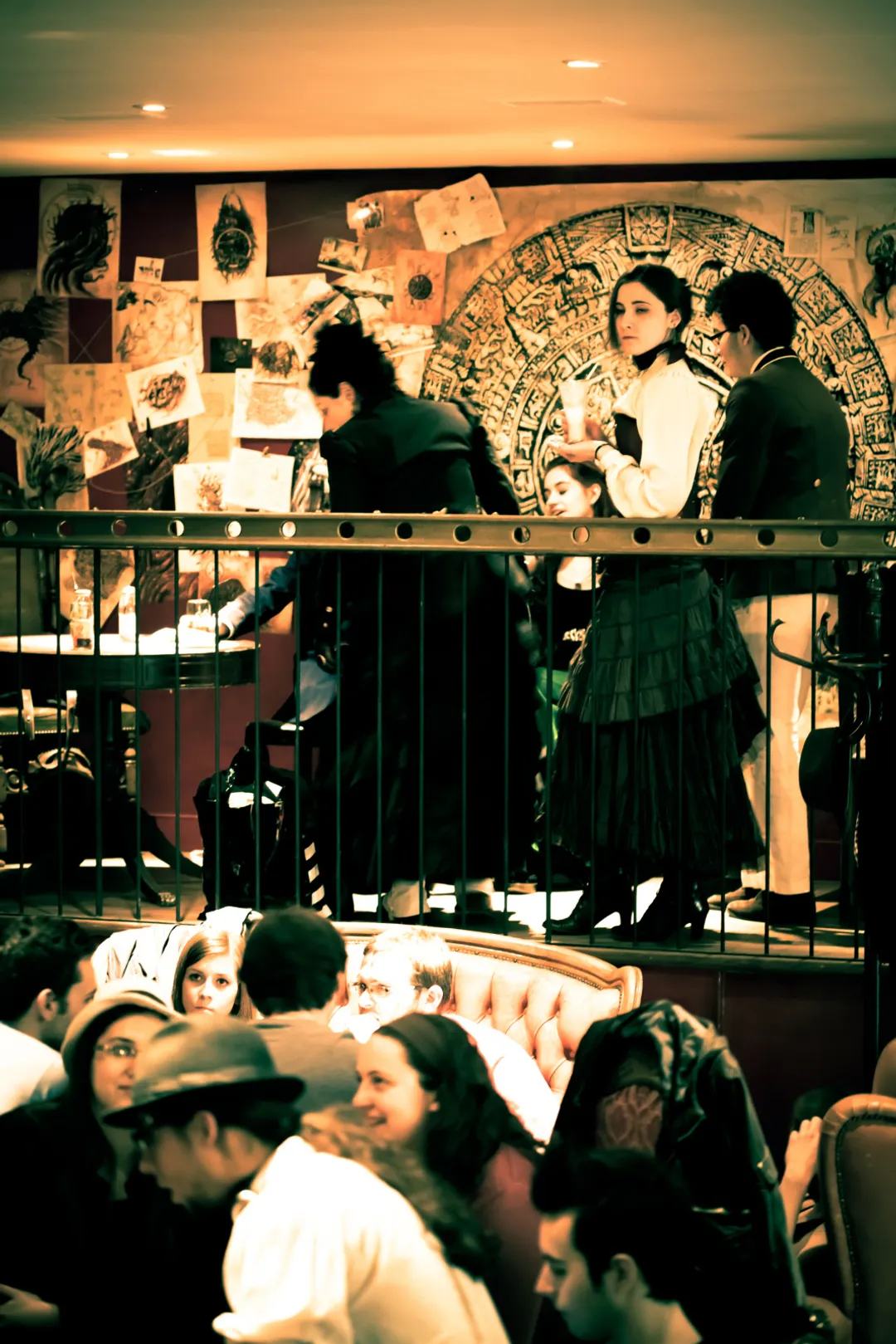 Le Dernier Bar avant la Fin du Monde Bar Paris
