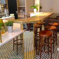 La Petite Table