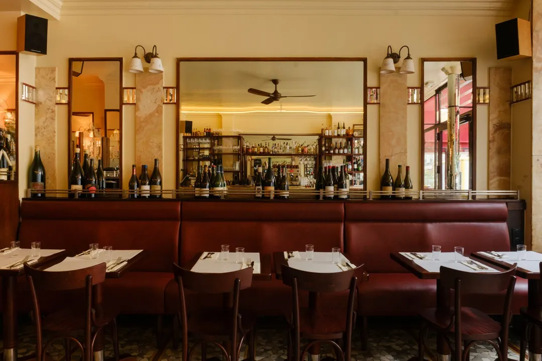 A La Renaissance Restaurant Bar Paris