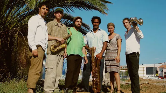 Souljazz orchestra en concert