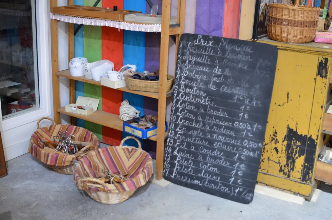 Le Bric à Brac Emmaüs Shop Paris
