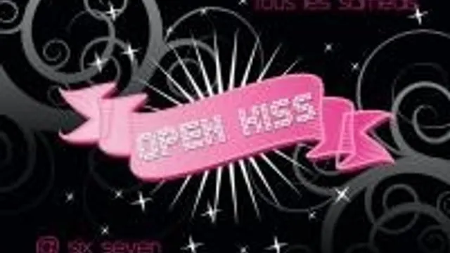 Open Kiss