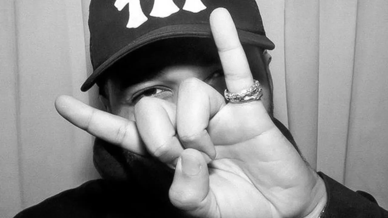 Surl club : turn up w/ Twinsmatic, cesar, ottto bell & adlanito