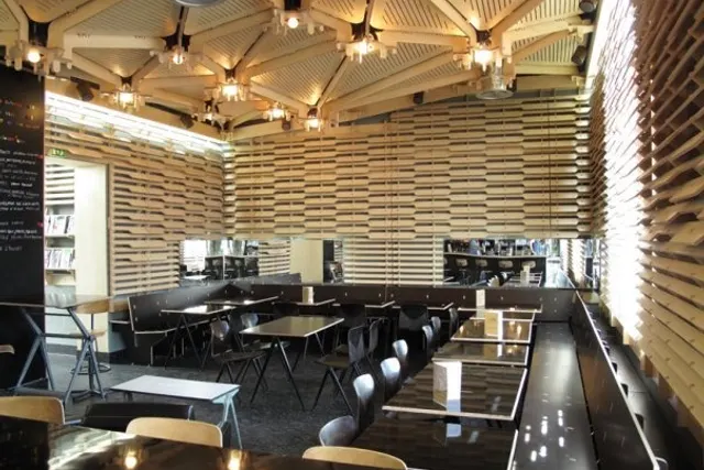 Le Café Caché