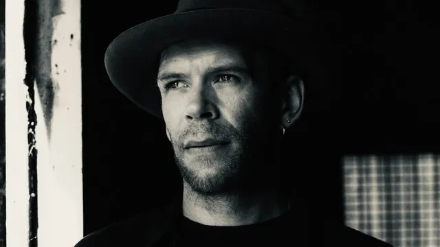 Michael Prins « Play With Fire Tour »