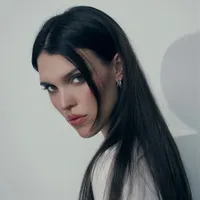 Elli Acula