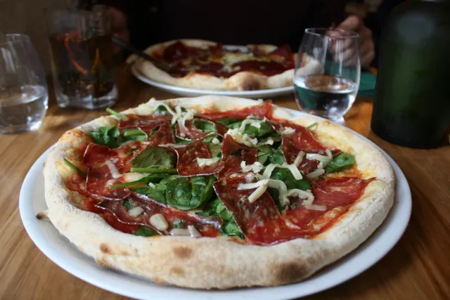 Oxymore, pizza à la française