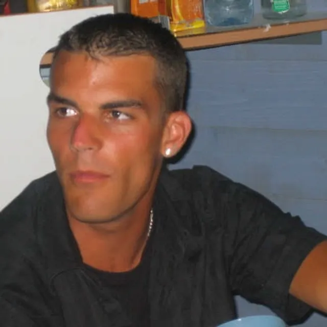 Julien R
