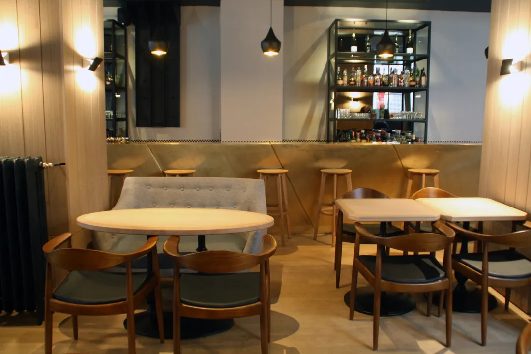 Beaucoup Restaurant Bar Paris
