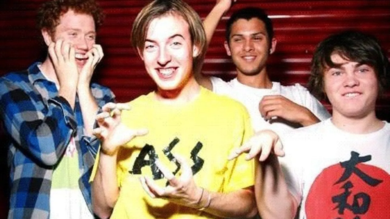 Bombay Bicycle Club + Papercuts ...