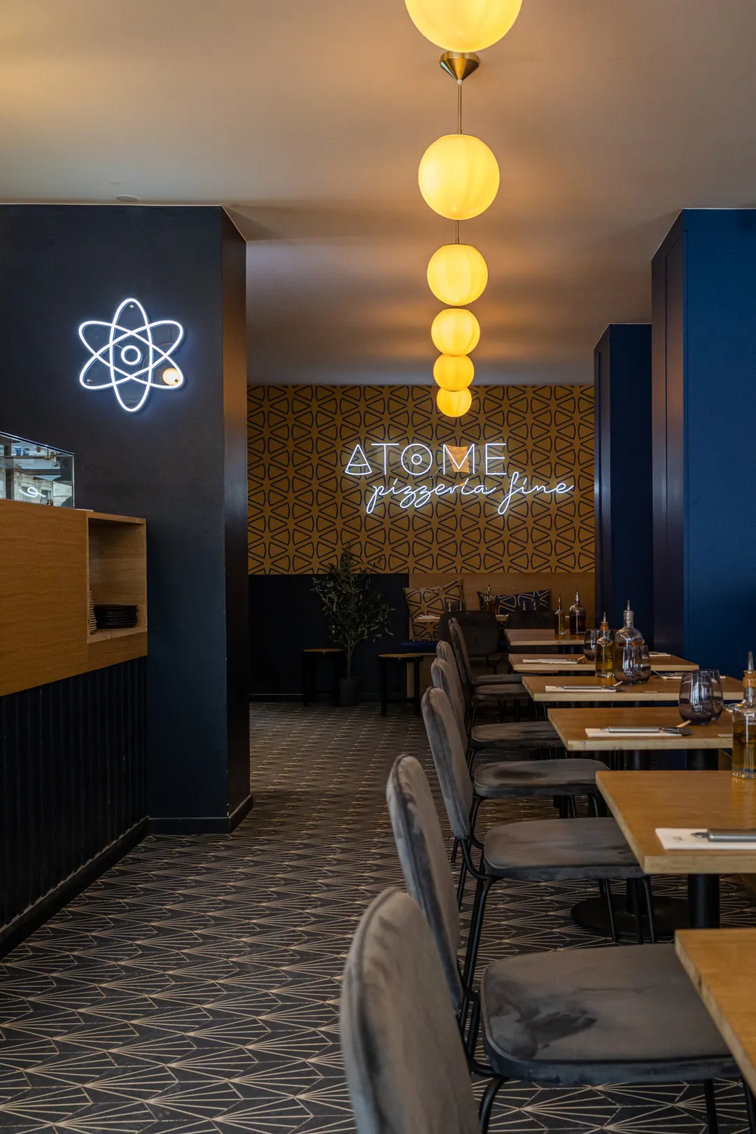 Atome Pizza Restaurant Paris