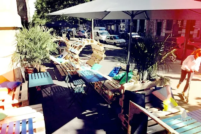 Echelle Un : une nouvelle terrasse s'installe sous la Coulée verte